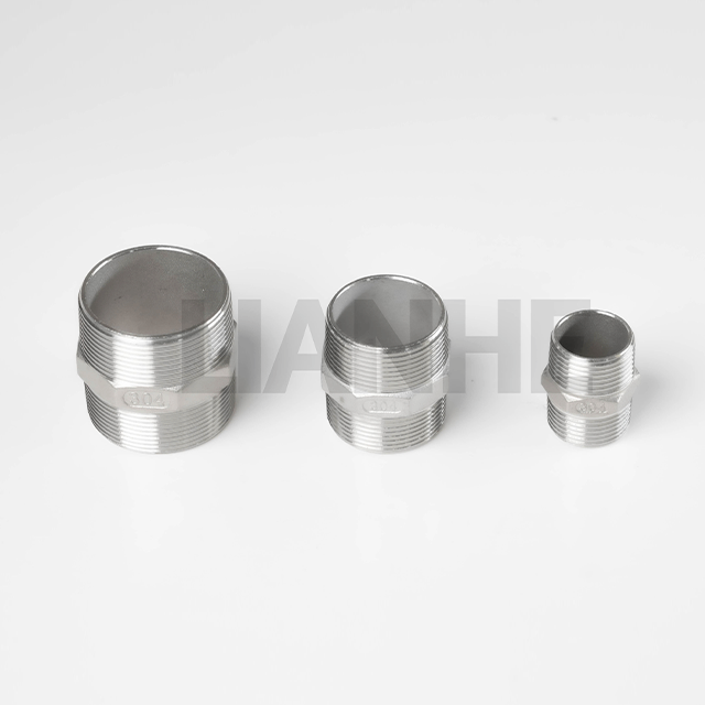 Raccords de tuyaux filetés à mamelon hexagonal en acier inoxydable 150#