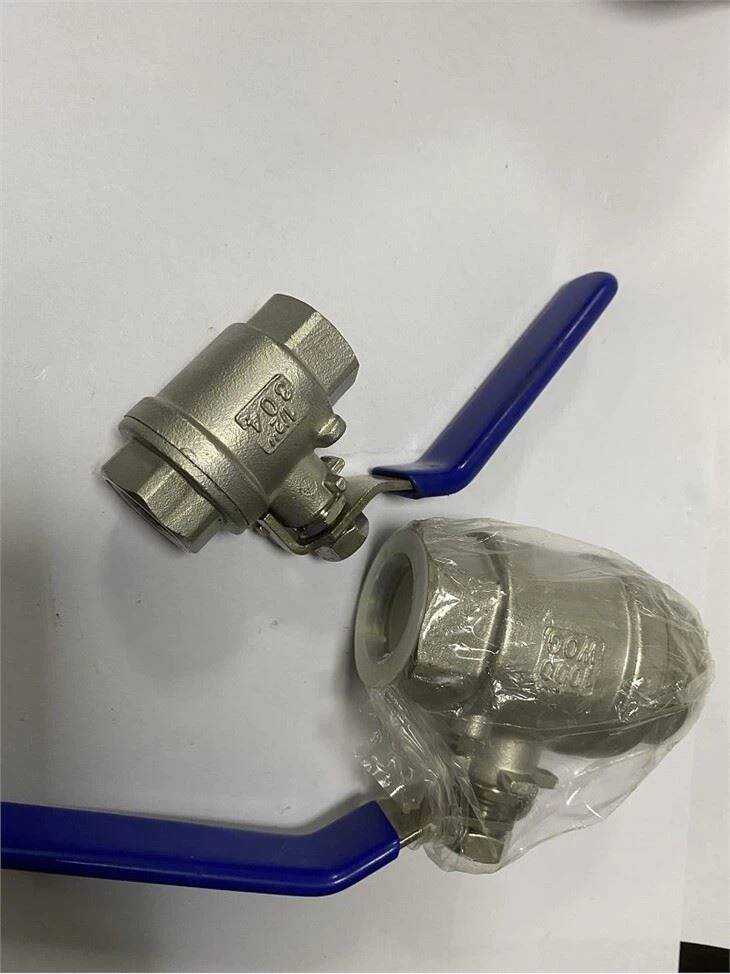 Robinet à tournant sphérique à filetage en acier inoxydable 2 pièces
